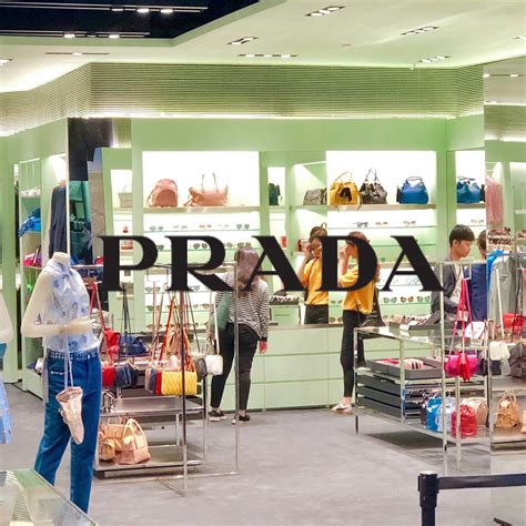 Prada discount outlet